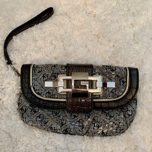Guess Wristlet Purse - Picture 1 of 3